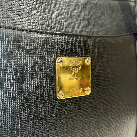 MCM Long Strap Tote - Picture 5 of 13